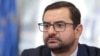 Noul ministru PSD al Agriculturii, Adrian Chesnoiu, a fost ofițer al serviciului secret al MAI, creat pe baza și cu resursele umane ale fostei poliții politice a regimului comunist. 