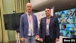 Srđan Mazalica (L), poslanik u Narodnoj skupštini RS i Miroslav Vujičić, poslanik u Predstavničkom domu Parlamenta BiH, kao posmatrači na ruskim predsjedničkim izborima, Nižnji Novgorod, Rusija, 15. mart 2024.