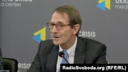 «На даний момент ми не маємо достатніх наявних доказів, які б відповідали юридичній кваліфікації, передбаченій Конвенцією про геноцид» – Ерік Мьосе