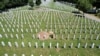 29 de ani de la genocidul de la Srebenica. Noi victime sunt indentificate și rămășițele lor - înhumate