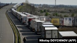 România și Bulgaria ar urma să afle azi data aderării la spațiul Schengen de liberă circulație cu granițele terestre. Luna viitoare, drumul cu mașina spre Ungaria și Bulgaria ar urma să fie „deschis”.