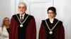Борислав Белазелков и Десислава Атанасова по време на церемонията по встъпването им в длъжност като членове на Конституционния съд в петък.