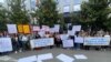 Protest građana i nevladinih organizacija ispred Apelacionog suda zbog smanjenja kazne za silovanje djevojcice