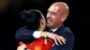 Igračica Jennifer Hermoso i Luis Rubiales predsjednik fudbalskog saveza Španije nakon pobjede nad reprezentacijom Engleske, Sidnej, Australija 20. avgust 2023. 