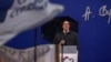 Predsednik Srbije Aleksandar Vučić obraća se svojim pristalicama tokom mitinga ispred zgrade Skupštine u Beogradu, Srbija, 26. maja 2023. 