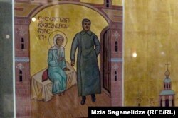 Detalj ikone unutar katedrale Svete Trojice u Tbilisiju prikazuje Svetu Matronu Moskovsku sa sovjetskim diktatorom Josifom Staljinom.