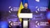 Президент Володимир Зеленський під час пресконференції за підсумками саміту Ініціативи трьох морів. Вільнюс, 11 квітня 2024 року 