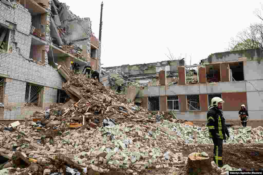 Попри докази і свідчення, Москва від початку повномасштабного вторгнення заперечує цілеспрямовану атаку на цивільних. Моніторингова місія ООН з прав людини в Україні верифікували дані про загибель в Україні 10 810 цивільних людей, поранення 20 556 – від початку повномасштабного вторгнення РФ. В організації припускають, що кількість жертв серед цивільних осіб є набагато вищою.