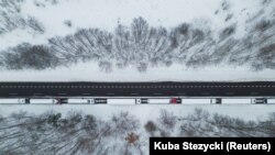 У ДПСУ нагадують, що рух легкових автомобілів та автобусів не блокується. 