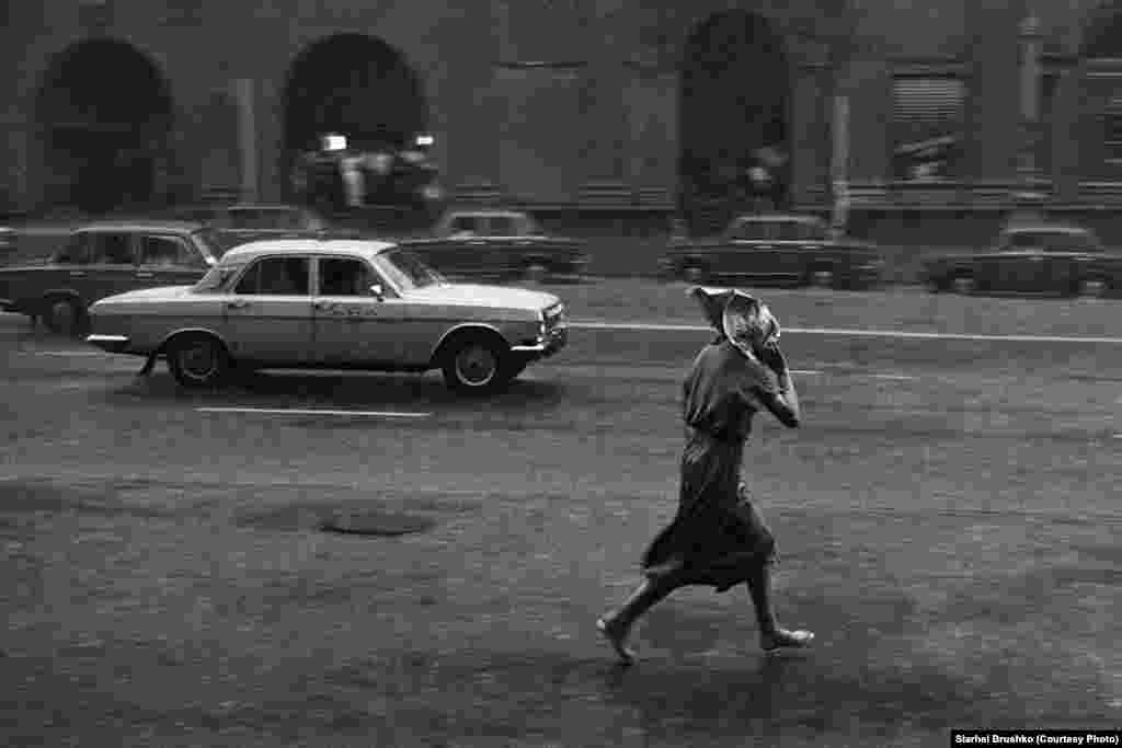 Кастрычніцкая плошча, Менск, Беларусь, 1988 год 