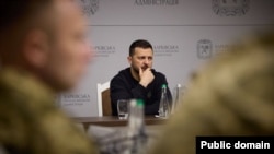 უკრაინის პრეზიდენტმა ვოლოდიმირ ზელენსკიმ 16 მაისს ხარკოვში გამართა თათბირი თავდაცვის ძალების მეთაურებთან