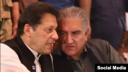 عمران خان د تحریک انصاف مشر او شاه محمود قریشي یې مرستیال مشر دی. (انځور: ارشیف)