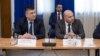 Specijalni tužilac Vladimir Novović i privremeni direktor Uprave Policije Nikola Terzić u Skupštini Crne Gore. 
