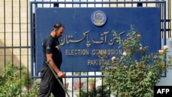د انتخاباتي کمېشن له دې اعلان سره سم، ښايي په راتلونکو درو میاشتو کې و نه شي ـ پخوانی انځور.