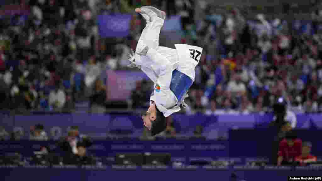 Gashim Magomedov iz Azerbajdžana reaguje nakon pobjede u polufinalnom meču&nbsp;taekwondoa za muškarce do 58 kilograma protiv Talijana Vita Dell&#39;Aquile 7. avgusta.