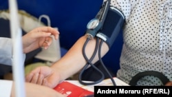 De exemplu, mulți dintre cei 1.200 de oameni nu au vorbit niciodată cu medicul de familie despre greutatea lor (imagine de arhivă).