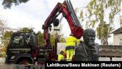 Останню статую Володимира Леніна знесли на вулиці міста Котка, на південному сході Фінляндії, 4 жовтня 2022 року