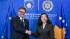 Predsednica Kosova Vjosa Osmani i specijalni izaslanik EU Miroslav Lajčak u Prištini, 30. januara 2024.