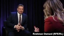 U.S. Deputy Assistant Secretary of State Gabriel Escobar told RFE/RL after meeting with Kurti on March 15 that the ban on the dinar is causing Kosovar citizens "a lot of pain."