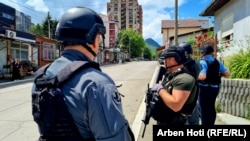 Fotogalerija o dešavanjima 13. juna: Kosovska policija pojačala prisustvo u Severnoj Mitrovici
