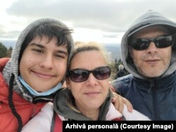 Unii români au căutat un trai mai bun peste Ocean, în Canada.