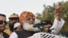 مولانا فضل الرحمان: حکومت د اییني ترمیم له لارې د پوځ واک زیاتول غواړي