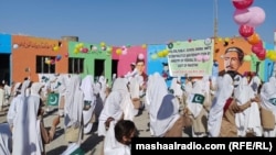 د مې پر ۲۰مه په شيوه کې د عافیه ګرلز اسلامي سکول زده کوونکو د ښوونځي د بیا پرانیستلو په غونډه کې ګډون وکړ.