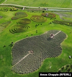 Dobropark photographed on April 24