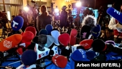 Televizijske kamere i mikrofoni, 18. mart 2023.