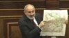 Փաշինյանը խորհրդարանում ցույց տվեց քարտեզը, որով իրականացվել է սահմանազատումը