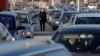 Automobili na graničnom prelazu Merdare između Kosova i Srbije, 17. decembra 2023.