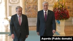 Kazakh President Qasym-Zhomart Toqaev (left) meets with visiting UN Secretary-General Antonio Guterres in Astana on July 3.