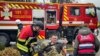 Рятувальники надають допомогу на місці повітряного удару в Одесі, ілюстративне фото