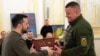 Украина: Президенттик шайлоо өтсө Зеленскийге Залужный атаандаш болобу? 