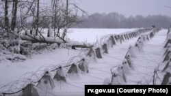 Укріплення на кордоні з Білоруссю в Рівненській області України, лютий 2024 року, ілюстративне фото