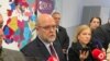 Ambasador SAD na Kosovu Džefri Hovenier u Mitrovici, 13. decembar 2023.