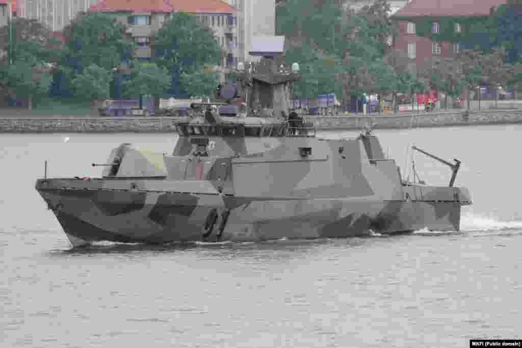 Hamina-Class Missile Boat Four of these attack craft are currently in service in the Finnish Navy. The vessels are made of aluminum and composite materials, making them relatively lightweight and nimble. With a weapons array that includes missiles, an artillery gun, and depth charges, the ships are reportedly able to counter “threats from the air, surface, and underwater.” Finland does not have a submarine fleet. 