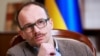 Також, за його словами, нині щонайменше 50 тисяч осіб через погашену судимість не перебувають на обліку в ТЦК і СП