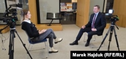 Голова правління НАК «Нафтогаз України» Олексій Чернишов під час інтерв'ю Радіо Свобода в Брюсселі