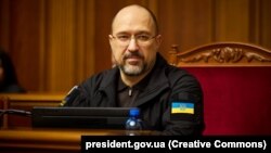 Раніше 11 січня у НАЗК повідомили про протокол щодо прем’єр-міністра України Дениса Шмигаля. За твердженням агенції, він незаконно розголосив інформацію про викривача.
