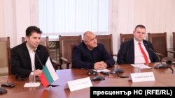 Лидерите на "Продължаваме промяната", ГЕРБ и ДПС - Кирил Петков, Бойко Борисов и Делян Пеевски