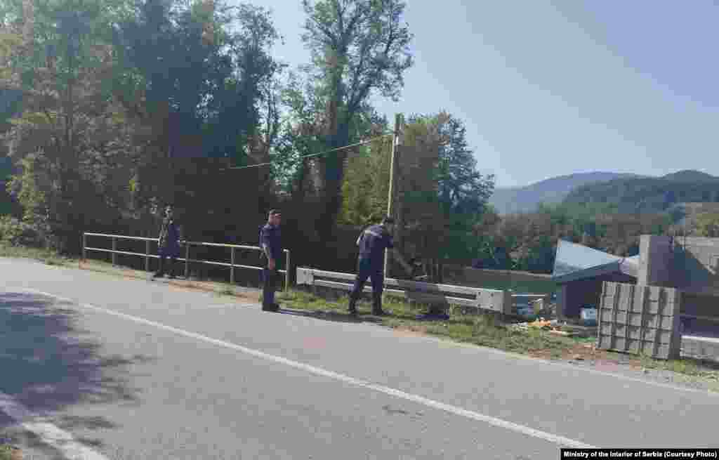 Srbija je deo "balkanske rute" kojom migranti prolaze na svom putu ka zapadnoj Evropi.