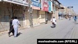 د نومبر پر درېيمه په کوټه ښار کې زياتره دوکانونه او مارکېټونه تړل شوي دي.