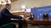 Legea pensiilor a fost aprobată în ședința de Guvern de joi, după un scandal între PNL și PSD. Ministrul Marcel Boloș (stânga) a calculat un impact bugetar mai mic decât cel susținut de premierul Marcel Ciolacu (dreapta).