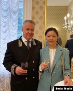 Салтанат Сакембаєва з постійним представником Росії в ОБСЄ Олександром Лукашевичем