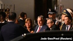 Mađarski premijer Viktor Orban po dolasku u Peking pred samit Inicijative Pojas i put, 15. oktobar 2023.