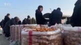 Баткен: Өрүк базарын кызыткан өзбек кардарлары
