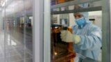 Новое расследование показывает, что китайские компании поставляют российским компаниям минералы, которые имеют критически важное значение для производства микрочипов и другой продукции, используемой при производстве оружия 