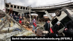 Ірпінь, Київщина: евакуація під обстрілами – фотогалерея