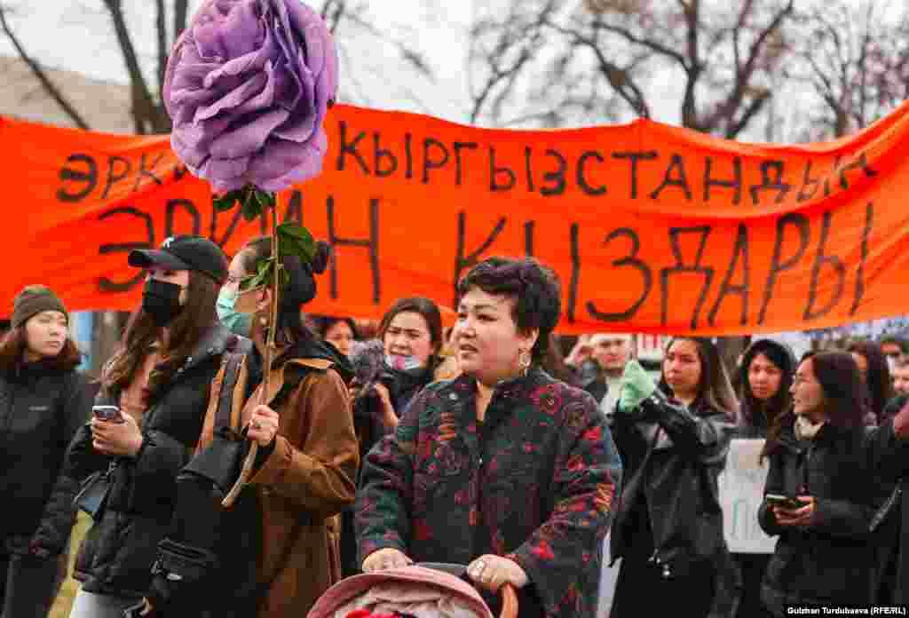 Темой марша была заявлена солидарность всех женщин мира против войны, так как «происходящее в Украине касается нас всех».